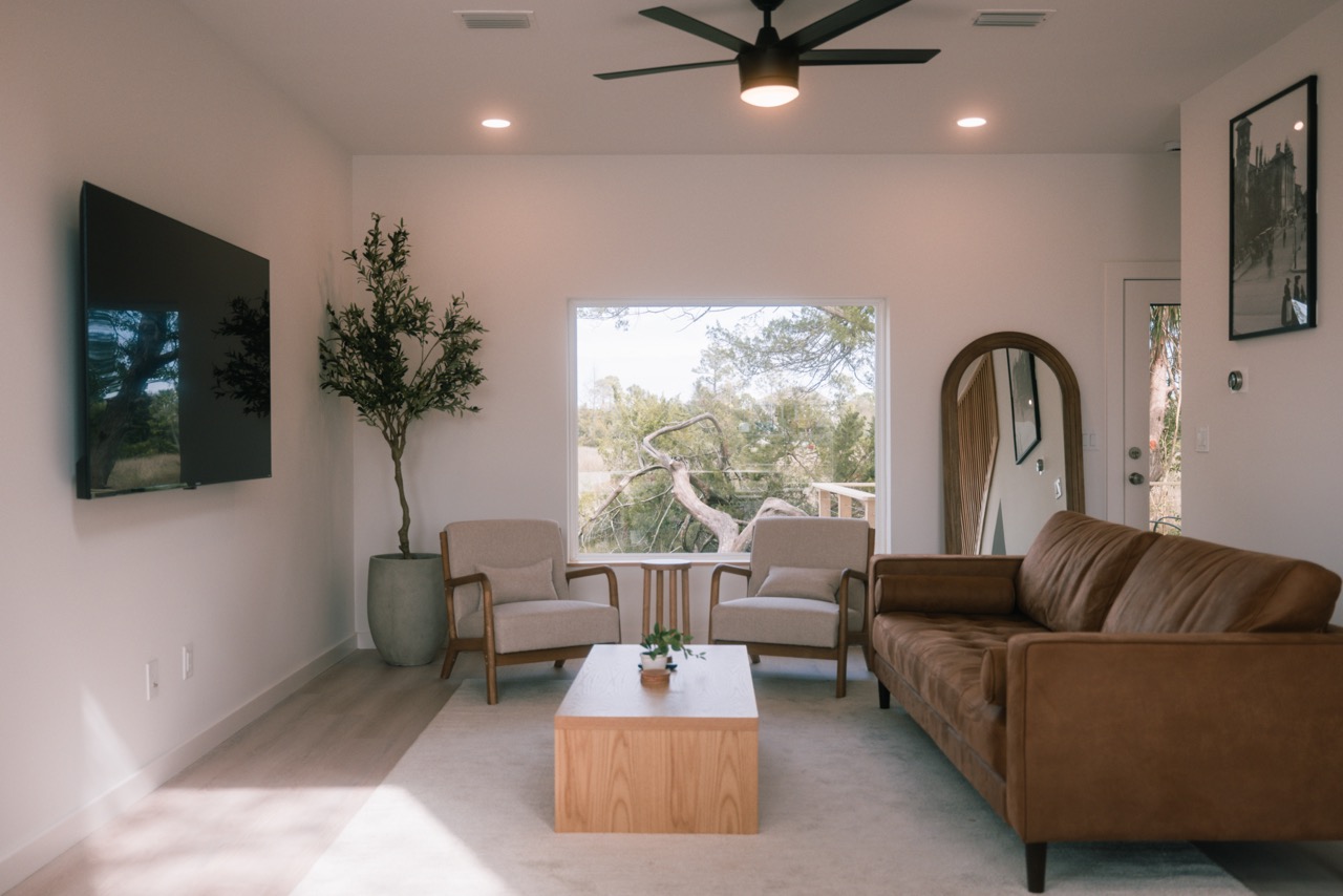 Open-plan living room at Marsh View